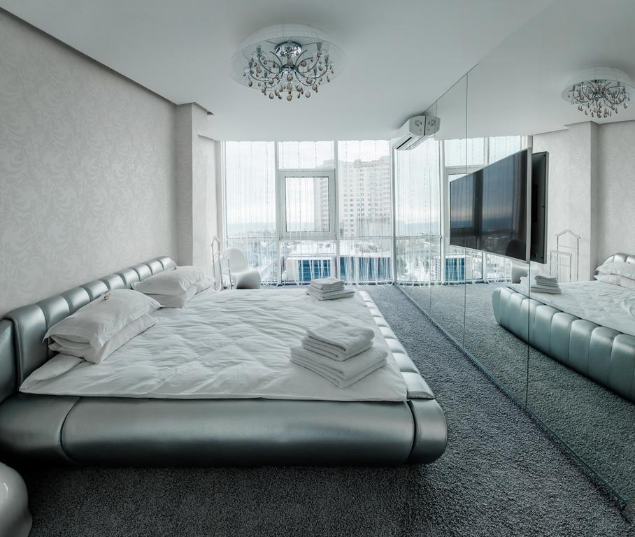 Royal Apartment Одесса Экстерьер фото