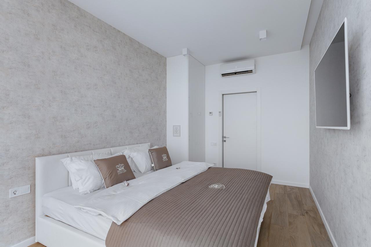 Royal Apartment Одесса Экстерьер фото